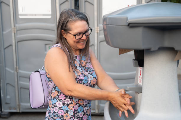 Best Porta potty delivery and setup  in Oak Hills, OR